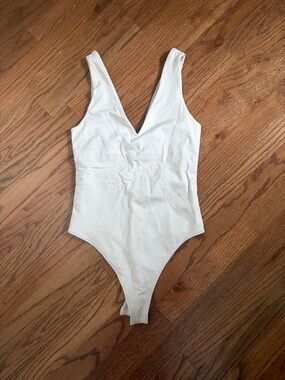 Vuori light gray V-Neck Bodysuit Camisole